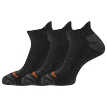 Load image into Gallery viewer, Yummie Solid Low Tab 3 Pack Socks - Black/One Size
- 1