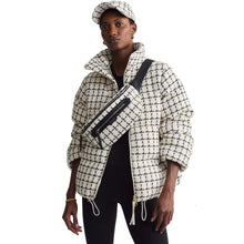 Load image into Gallery viewer, Varley Eugene Check Short Sleeve Wnns Puff Jacket - Egret Mono Chec/M
- 1