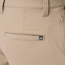 Load image into Gallery viewer, TravisMathew Hero Hour 8 Inch Mens Golf Shorts
- 12