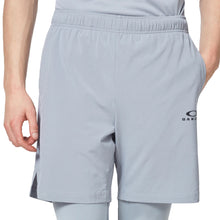 Load image into Gallery viewer, Oakley Foundational 7in Mens Training Shorts
 - 2