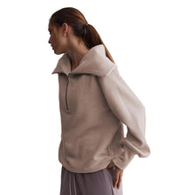 Load image into Gallery viewer, Varley Vine Womens Pullover
- 23