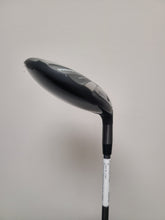Load image into Gallery viewer, Callaway Paradym X 3W HL Reg RH Mens Fairway DEMO
- 4