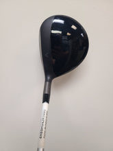 Load image into Gallery viewer, Callaway Paradym Heavenwood RH Womens Fairway DEMO
- 2