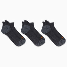 Load image into Gallery viewer, Yummie Solid Low Tab 3 Pack Socks
 - 2