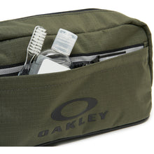 Load image into Gallery viewer, Oakley Utility Beauty Case
 - 2