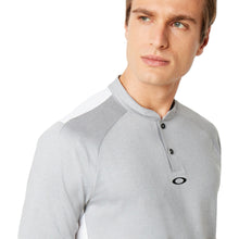 Load image into Gallery viewer, Oakley Ergonomic Evolution Mens Golf Polo
 - 5