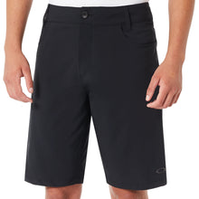 Load image into Gallery viewer, Oakley Base Line Hybrid 21 Mens Shorts - Blackout 02e/38
 - 1