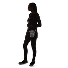 Load image into Gallery viewer, Oliver Thomas Cell Phone Crossbody
 - 51